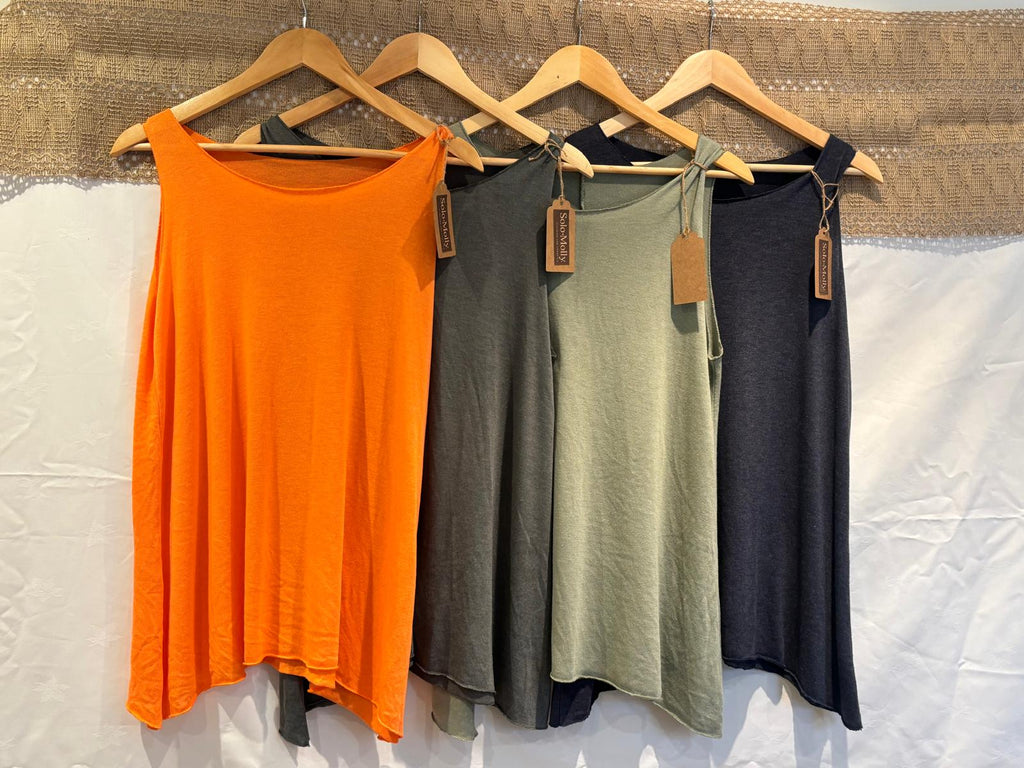 Italian-Made Stretch Vest – One Size